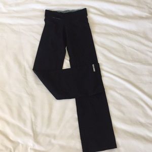 3/ $15 Body Language Sportswear Black / Blue Capri